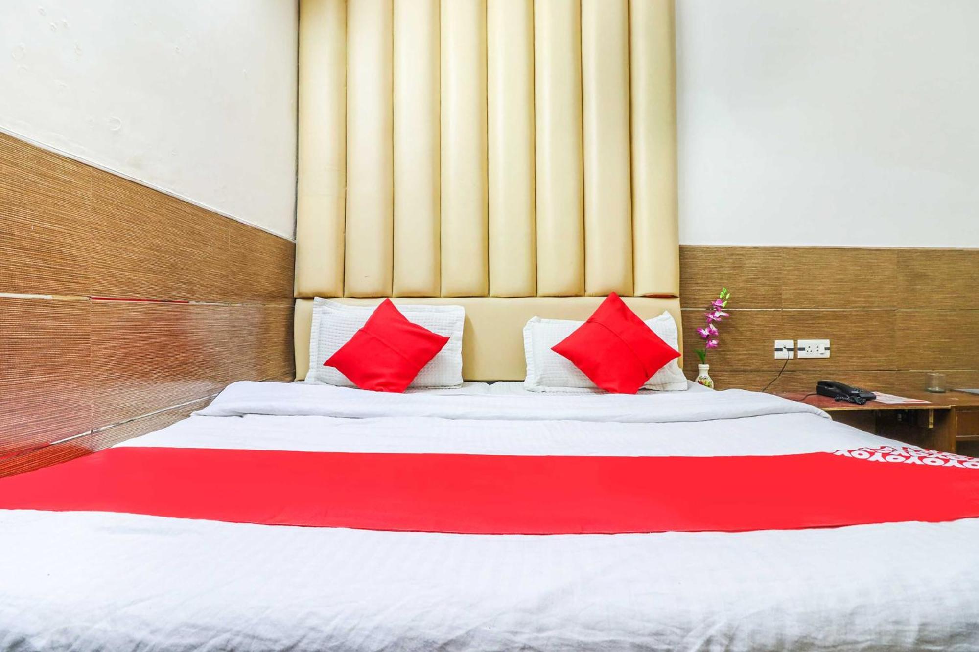 โอโย 38775 โฮเต็ล เปรม ชุนาเรีย Hotel โมราดาบัด ภายนอก รูปภาพ