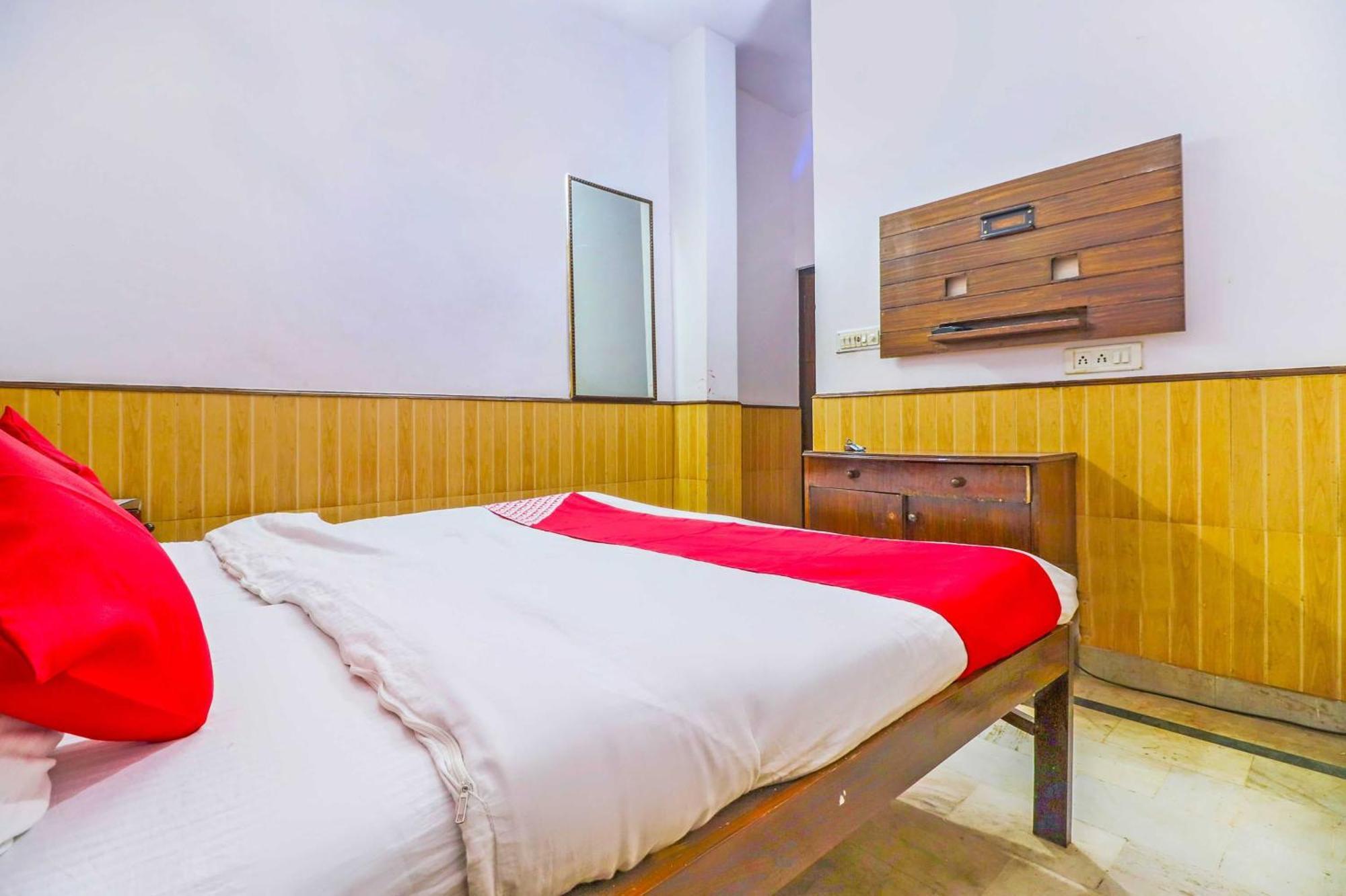 โอโย 38775 โฮเต็ล เปรม ชุนาเรีย Hotel โมราดาบัด ภายนอก รูปภาพ